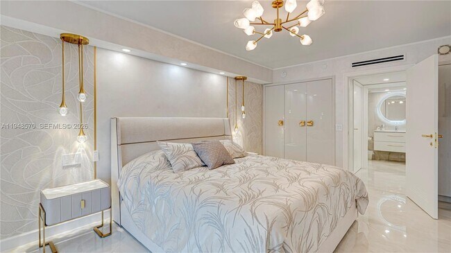 Building Photo - 16711 Collins Ave