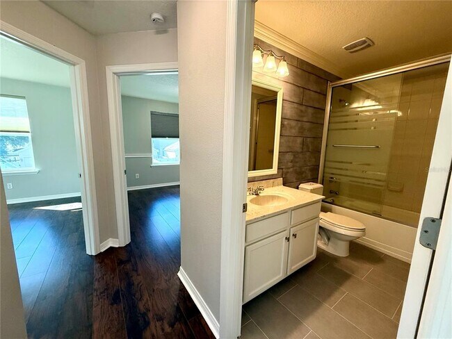 Building Photo - 6060 Roseate Spoonbill Dr