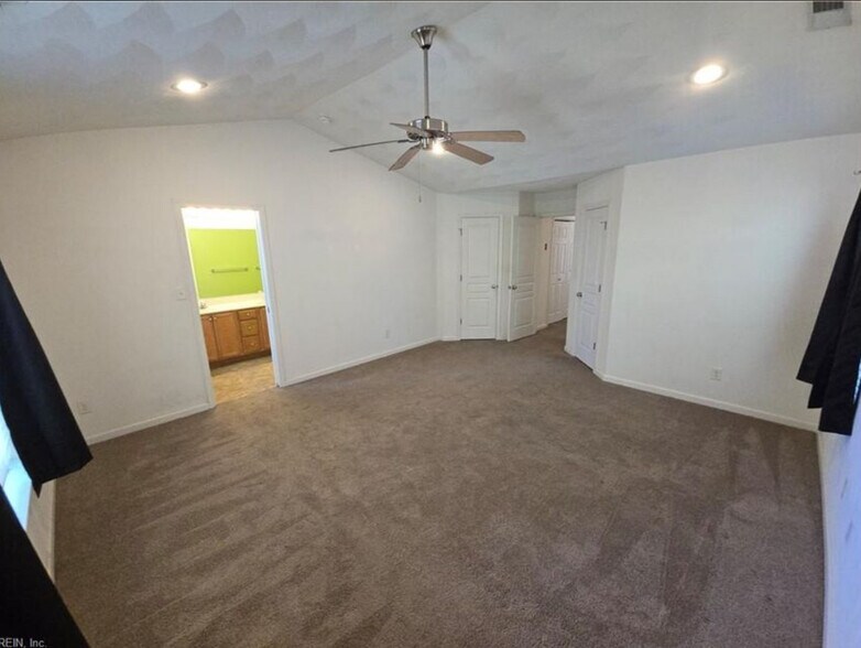Building Photo - 1170 Gunn Hall Dr