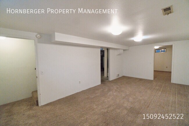 Building Photo - 7024 N Wiscomb St