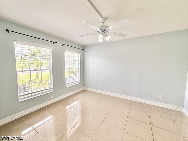 Building Photo - 150 Santa Clara Dr