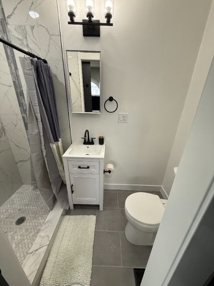 Building Photo - 2327 Jackson St