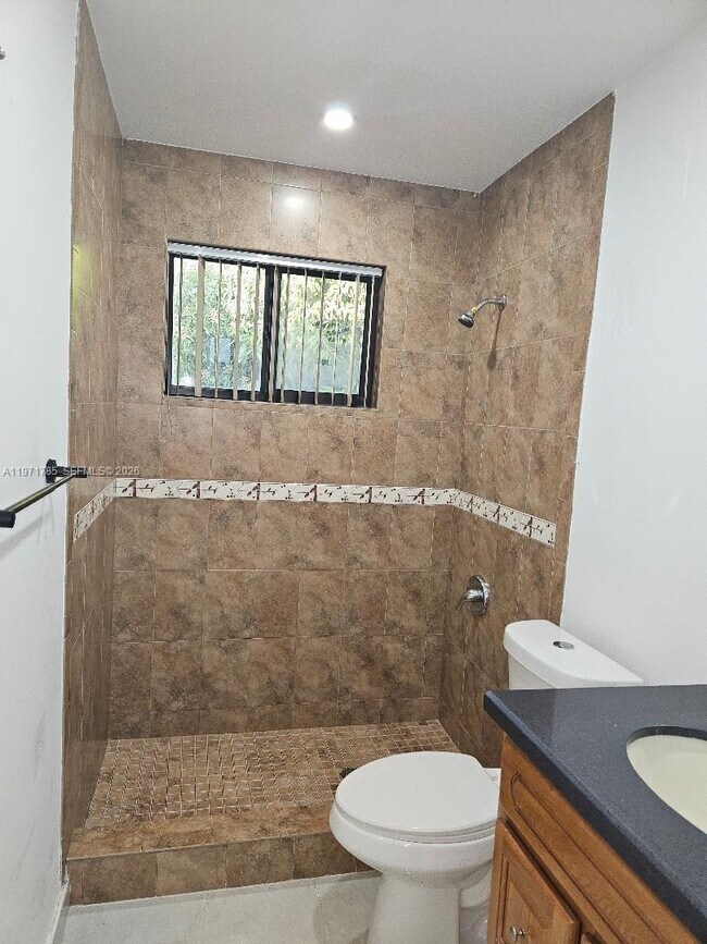 Building Photo - 20543 SW 92 #20543 Cutler Bay, FL 33189