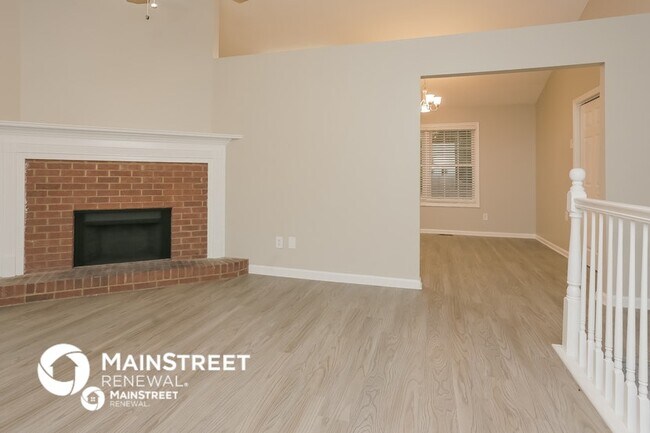 Building Photo - 8 Indian Hills Dr