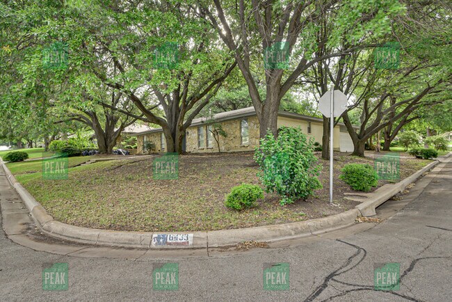 Building Photo - 3.2.2  2212 sq ft Wedgwood Area