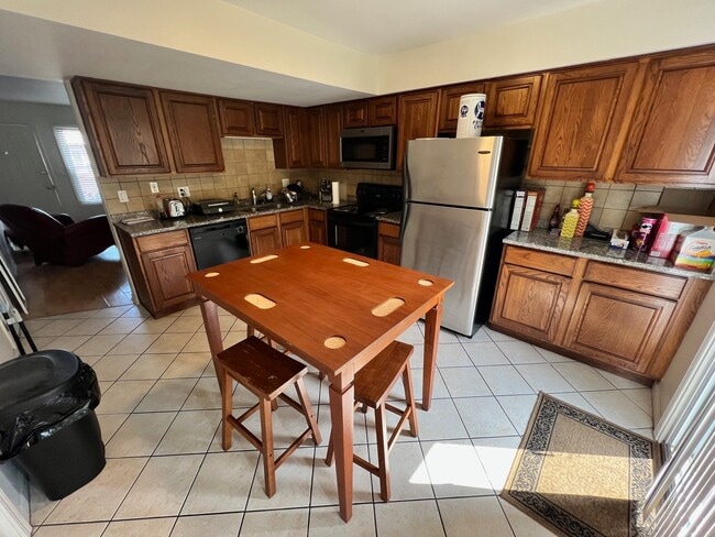 Building Photo - 1227 Marywood Ct