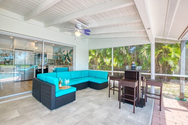 Building Photo - 1432 Wellington Ct