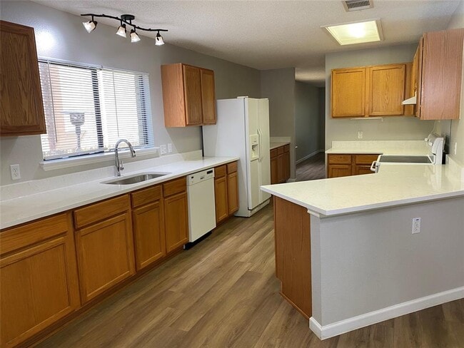 Building Photo - 2101 Jasper Ln