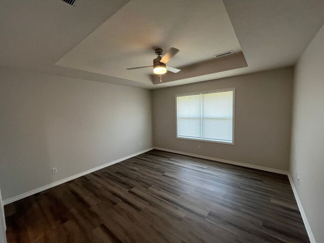 Building Photo - Beautiful, one-year-old 3-bedroom, 2-bath ...