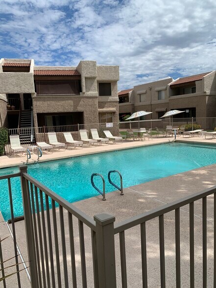 Pool Amenity - 4554 E Paradise Village Pky N