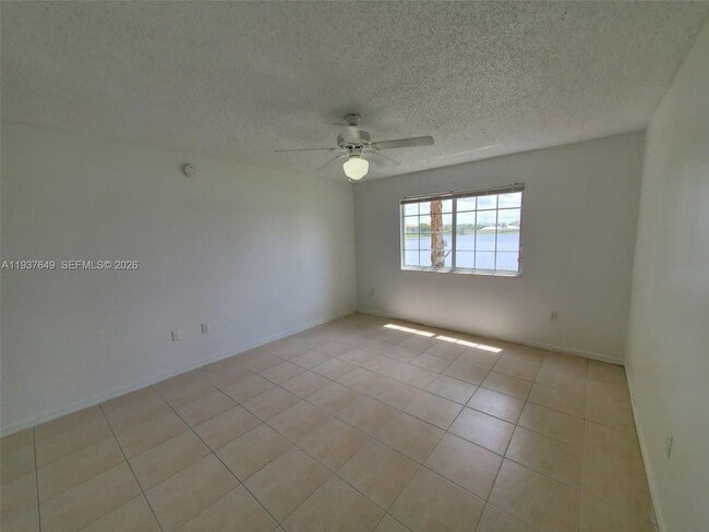 Building Photo - 5041 Wiles Rd