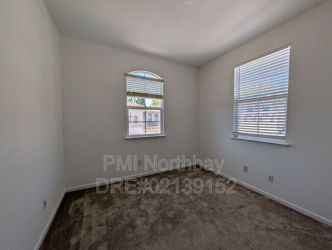 Building Photo - 564 Primitivo Ct