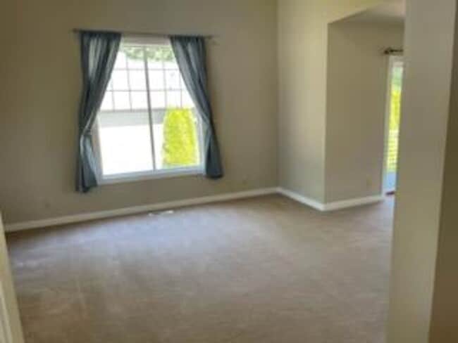 Building Photo - North Gig Harbor 3 bed 2.5 bath ~2,600sqft