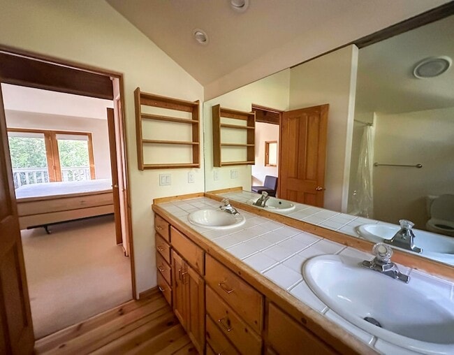 Building Photo - 233 Timberline Rd