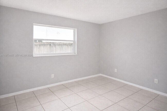 Building Photo - 3841 NE 3rd Ave