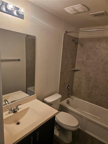 Building Photo - 8944 Devonshire Dr