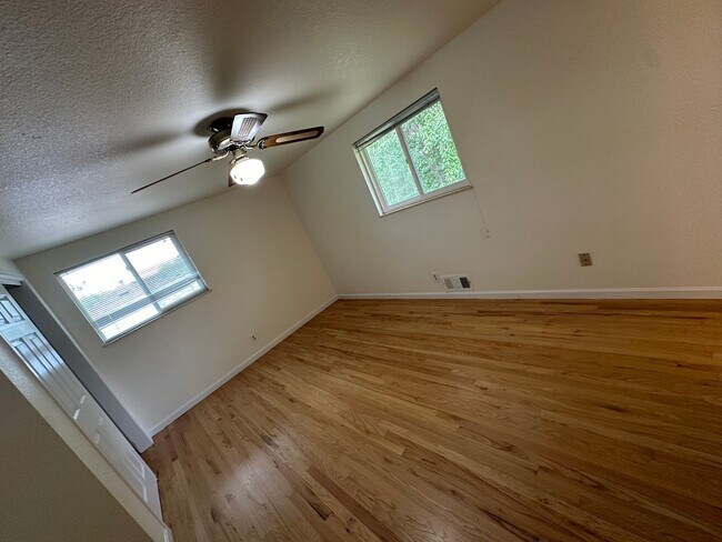 Building Photo - Home in Parkside Subdivision