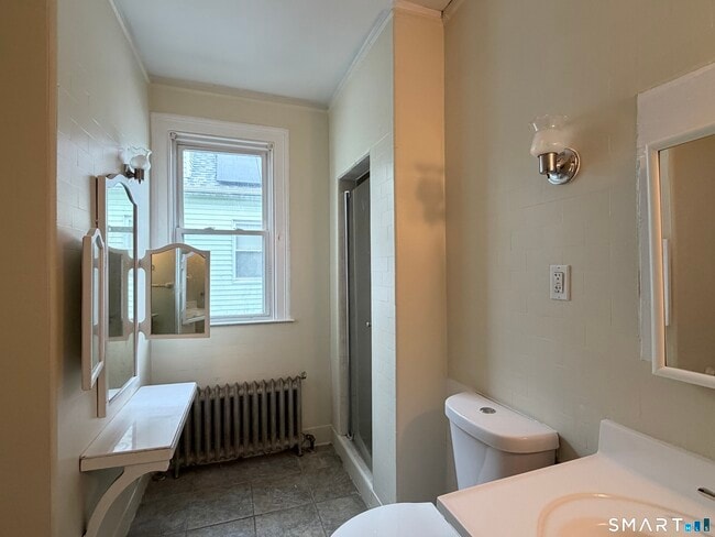 Building Photo - 41-43-43 Hebron St