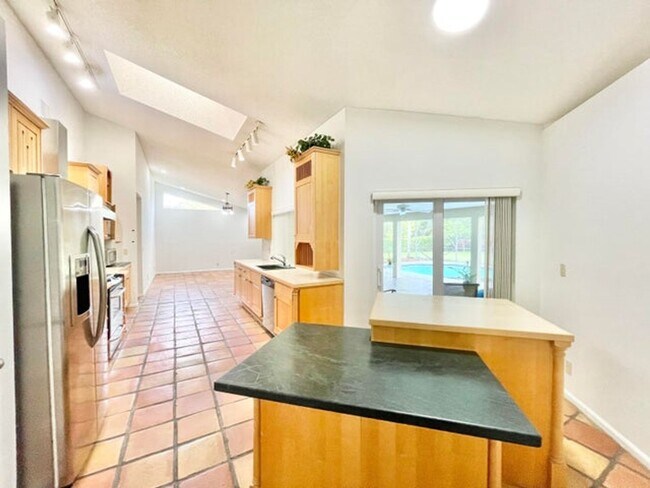 Building Photo - 11933 Waterwood Dr