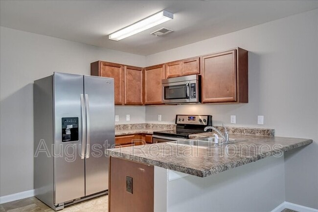 Building Photo - 3549 Pebble Creek Dr