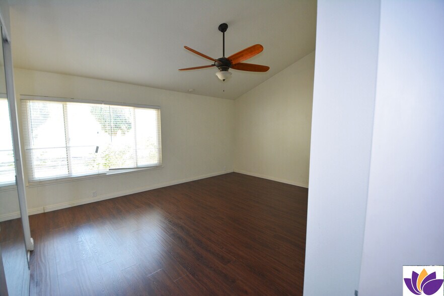Building Photo - 3025 Morningside Dr