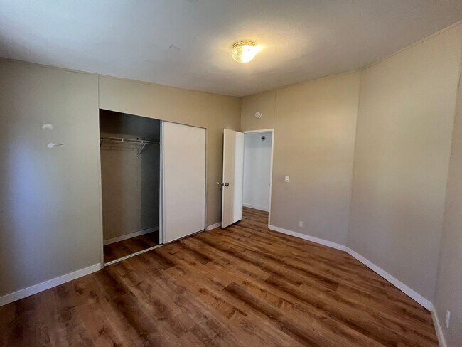 Building Photo - Country 3-bdr/2-bath with huge yard in Crooked River Ranch!