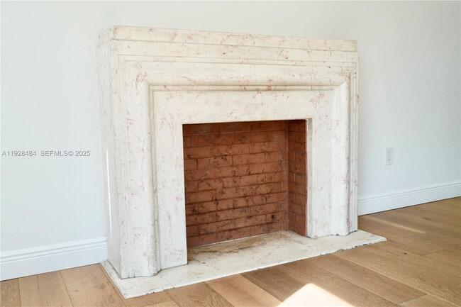 Building Photo - 2 NE 108th St