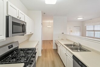 Building Photo - 1153 Mt Vernon Dr