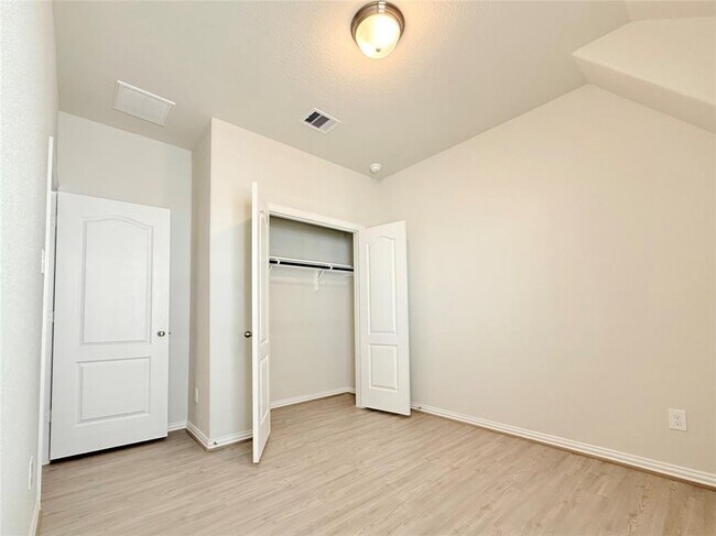 Building Photo - 22858 Ephesus Ave