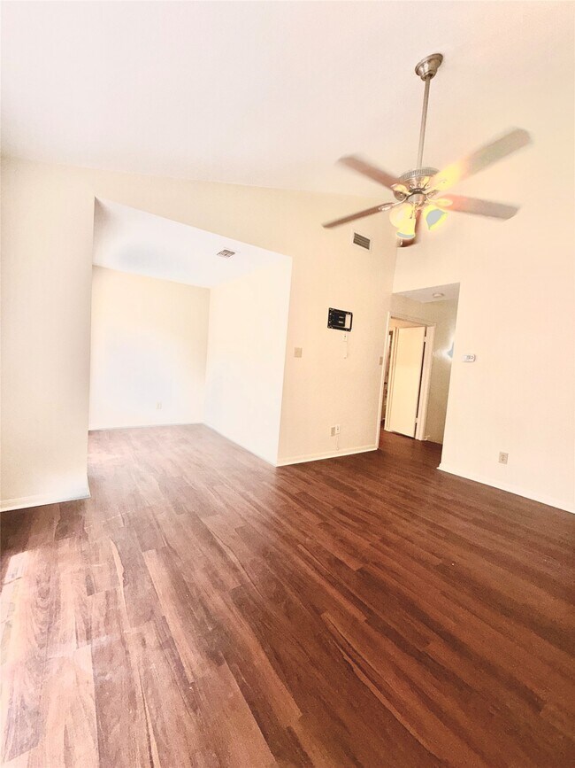 Building Photo - 2121 El Paseo St