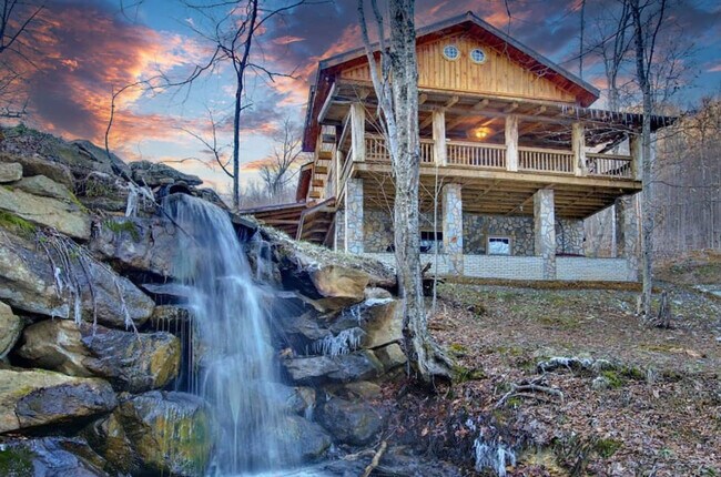 Building Photo - 195 Black Bear Dr