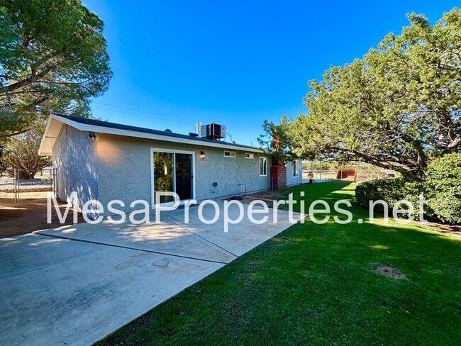 Building Photo - 7095 Lyons Ave