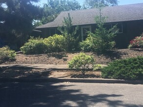 Building Photo - Elias / Boyd 701-03