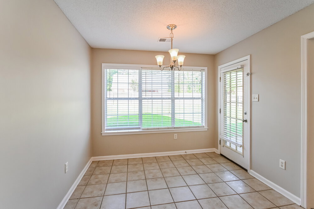 Building Photo - 3123 Quartz Dr