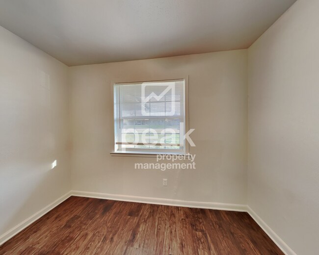 Building Photo - $1799! Beautiful 3Bed/2Bath home in FORT WORTH! Free application through 8/10! See information in...