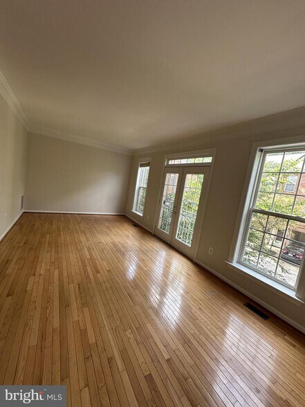 Building Photo - 8077 Sebon Dr