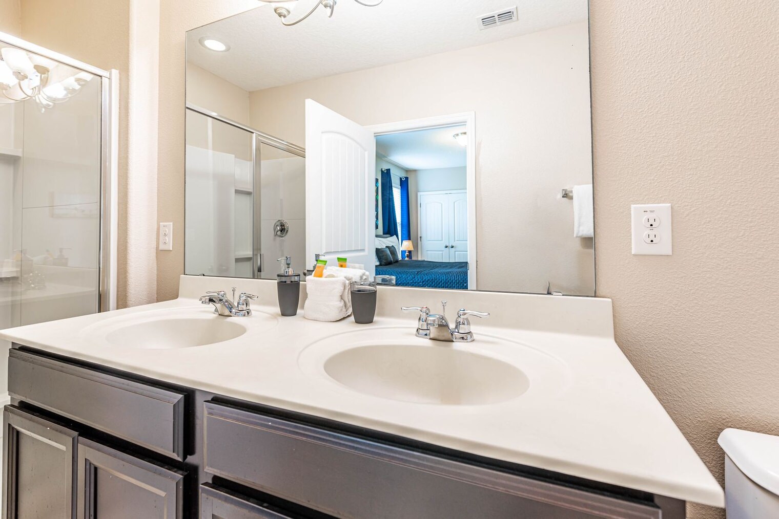 Building Photo - 4738 Terrasonesta Dr