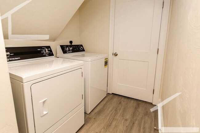 Building Photo - 474 Fulton St