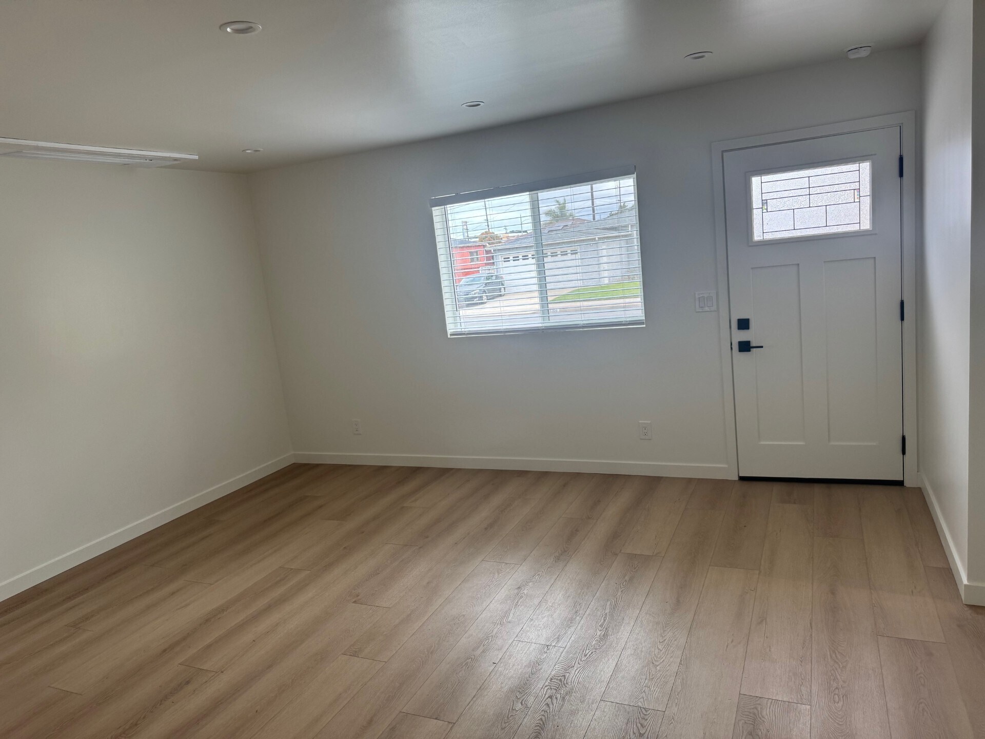 Building Photo - 1904 W 153rd St