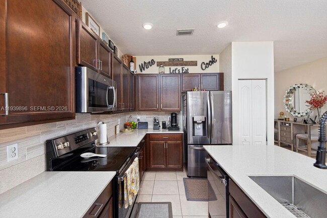 Building Photo - 8175 NW Greenbank Cir