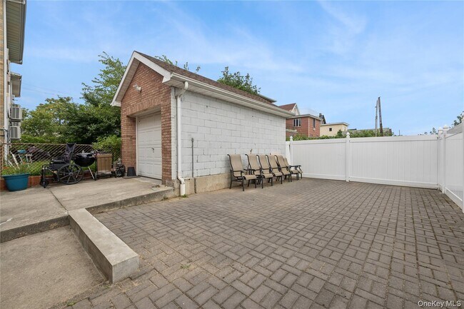 Building Photo - 61-31 136th St