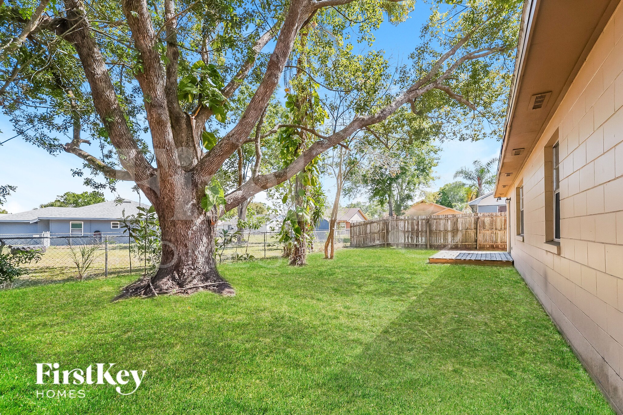 Building Photo - 1095 Sunshine Way SW