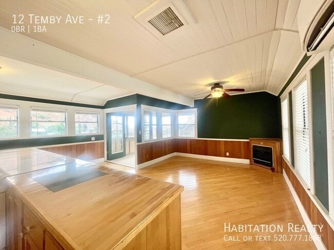 Building Photo - 12 Temby Ave