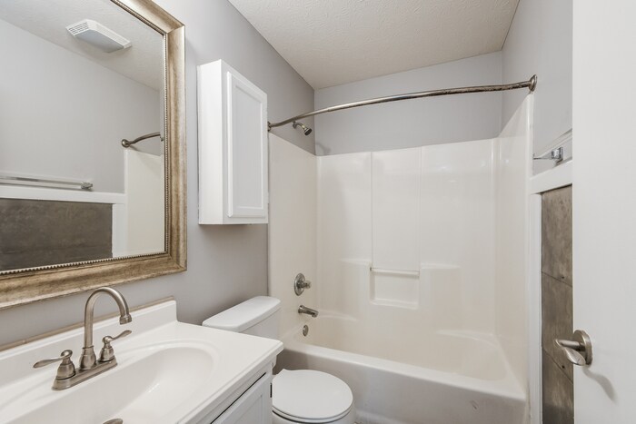Building Photo - 11318 Kristen Ln