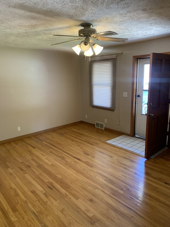 Building Photo - 3204 N 56th St