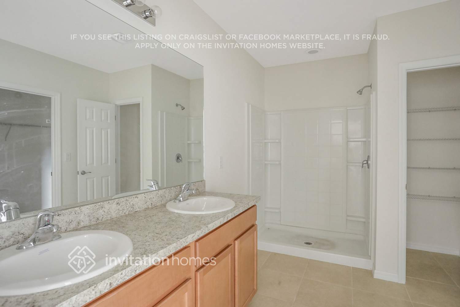 Building Photo - 10292 Silver Pond Lane