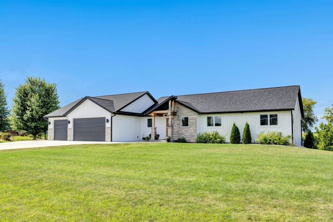 Building Photo - Executive Rental – Custom 5-Bedroom, 3.5-B...