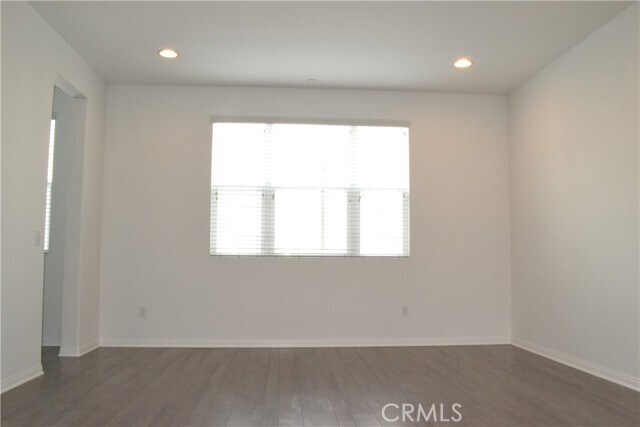 Building Photo - 149 E Commercial St