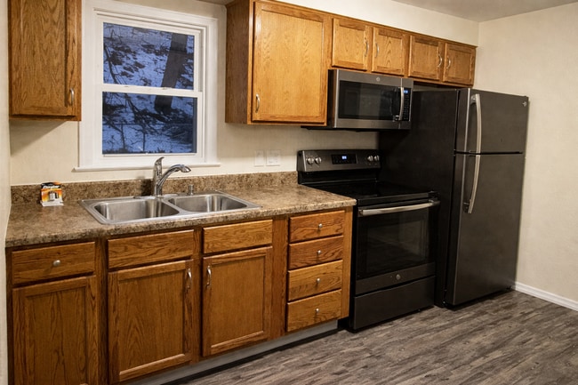 Building Photo - 750 Kirkwood St