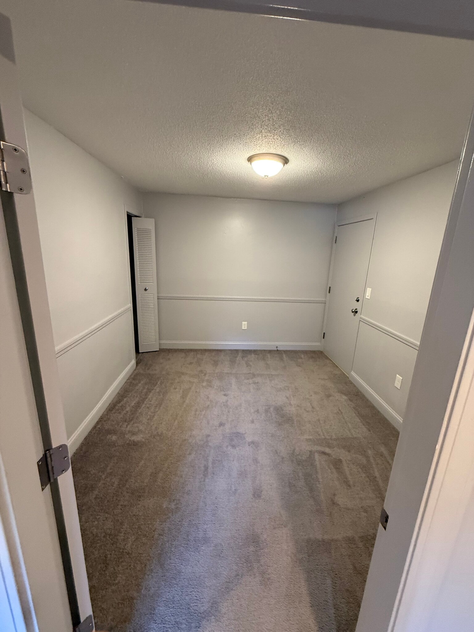 Building Photo - 131 English Village Rd